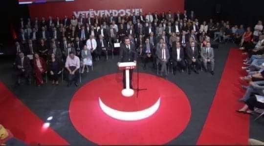 Haradinaj: Vetëvendosje me flamur të Turqisë në fushatë Haradinaj: Vetëvendosje me flamur të Turqisë në fushatë