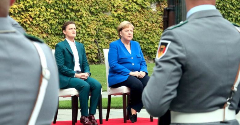 Merkel ia bën të qartë Serbisë: Integrimi në BE kalon përmes Kosovës Merkel ia bën të qartë Serbisë: Integrimi në BE kalon përmes Kosovës
