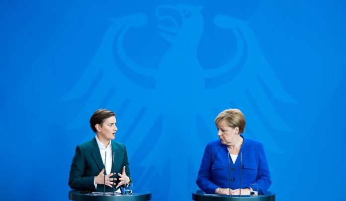 Bisedimet me kryeministren serbe, Merkel: Sa më shpejt zgjidhja e çështjes së Kosovës Bisedimet me kryeministren serbe, Merkel: Sa më shpejt zgjidhja e çështjes së Kosovës