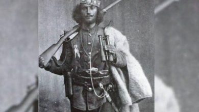 Çerçiz Topulli: Shqiptarë, të jini unikë e t’ju kundërviheni grekomanëve dhe turkomanëve