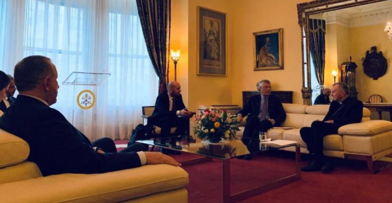 Thaçi kërkon njohjen e Kosovës nga Vatikani Thaçi kërkon njohjen e Kosovës nga Vatikani