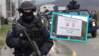 Policia largon tabelën me mbishkrimin ‘Republika e Serbisë’ në Zubin Potok Policia largon tabelën me mbishkrimin ‘Republika e Serbisë’ në Zubin Potok