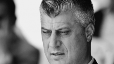 A e dini se si i ka mbetur nofka “Gjarpri” presidentit Thaçi në luftë? A e dini se si i ka mbetur nofka “Gjarpri” presidentit Thaçi në luftë?