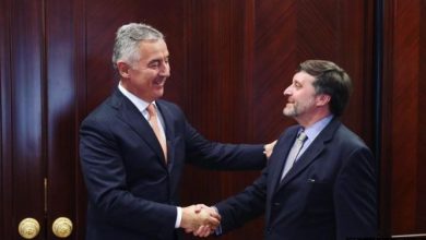 Mediat serbe: Kjo është strategjia e SHBA për të shpëtuar Ballkanin nga “përqafimi i Rusisë” Mediat serbe: Kjo është strategjia e SHBA për të shpëtuar Ballkanin nga “përqafimi i Rusisë”