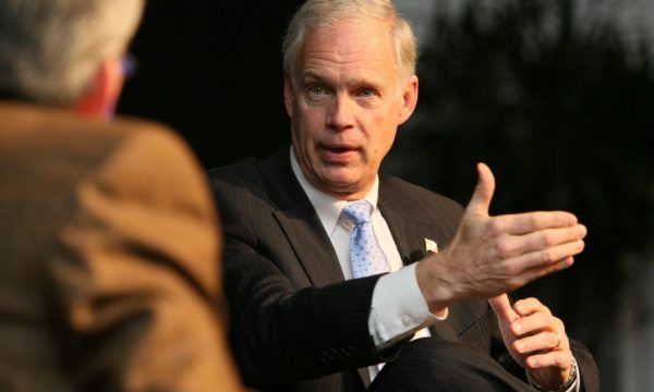 Johnson: Amerika duhet t’i bindë Kosovën dhe Serbinë për përfitimet e shumta nga arritja e marrëveshjes Johnson: Amerika duhet t’i bindë Kosovën dhe Serbinë për përfitimet e shumta nga arritja e marrëveshjes