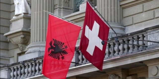 I vodhi shtetit mijëra franga, si u zbulua shqiptarja në Zvicër I vodhi shtetit mijëra franga, si u zbulua shqiptarja në Zvicër