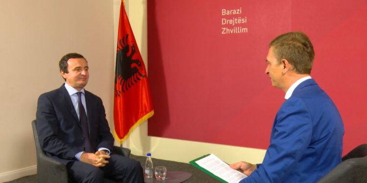Kurti për “Zërin e Amerikës”: Qeveria ime do t’i japë fund idesë për shkëmbim territoresh Kurti për “Zërin e Amerikës”: Qeveria ime do t’i japë fund idesë për shkëmbim territoresh