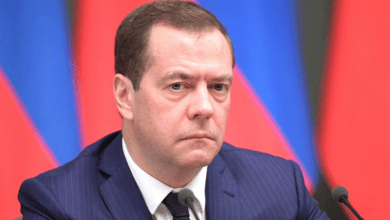 Kryeministri rus, Medvedev tregon marrëveshjen mes Kosovës dhe Sërbisë që e përkrah Rusia Kryeministri rus, Medvedev tregon marrëveshjen mes Kosovës dhe Sërbisë që e përkrah Rusia