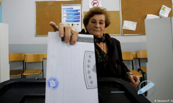 Misioni i BE: Presion nga Beogradi ndaj votuesve në veri të Kosovës Misioni i BE: Presion nga Beogradi ndaj votuesve në veri të Kosovës