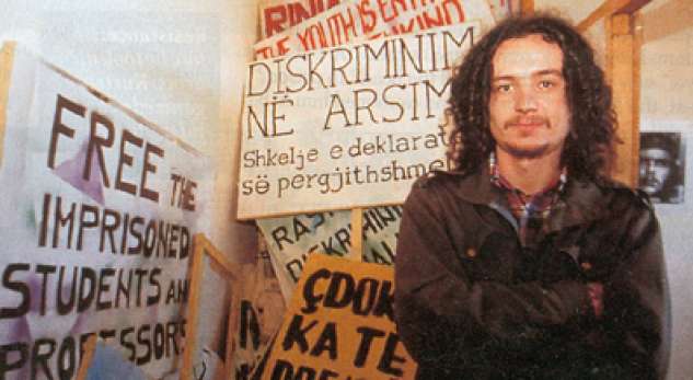 Kryeministri rebel…(dhe disa foto të rralla të Albin Kurtit) Kryeministri rebel…(dhe disa foto të rralla të Albin Kurtit)