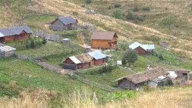 Podgorica u jep ultimatum shqiptarëve që t’i rrëzojnë stanet brenda territorit malazez Podgorica u jep ultimatum shqiptarëve që t’i rrëzojnë stanet brenda territorit malazez