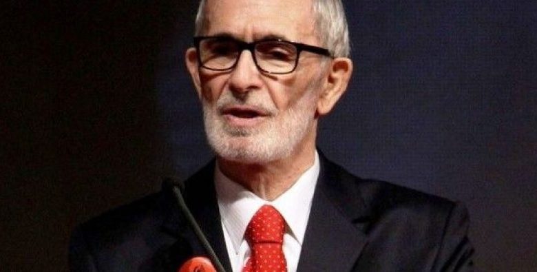 Rexhep Qosja: Pse jetojmë në një kohë të krizës së vlerave Rexhep Qosja: Pse jetojmë në një kohë të krizës së vlerave