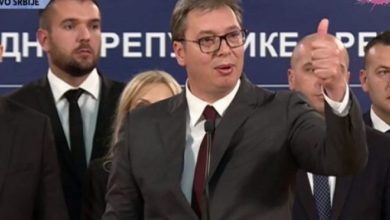 VIDEO: Vuçiç lexon shqip dhe bën batuta me gazetarin shqiptar: Nuk jam aq i talentuar… VIDEO: Vuçiç lexon shqip dhe bën batuta me gazetarin shqiptar: Nuk jam aq i talentuar…