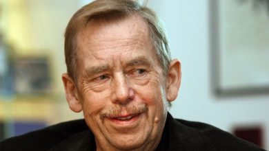 Edhe unë jam shqiptar Nga Vaclav Havel Edhe unë jam shqiptar Nga Vaclav Havel