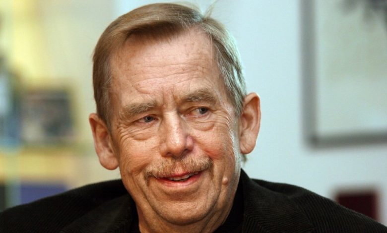 Edhe unë jam shqiptar Nga Vaclav Havel Edhe unë jam shqiptar Nga Vaclav Havel