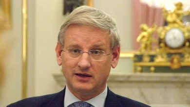 Ish kryeministri i Suedisë: Fitorja e Vetëvendosjes tregon revoltën e popullit për politikën e Kosovës Ish kryeministri i Suedisë: Fitorja e Vetëvendosjes tregon revoltën e popullit për politikën e Kosovës