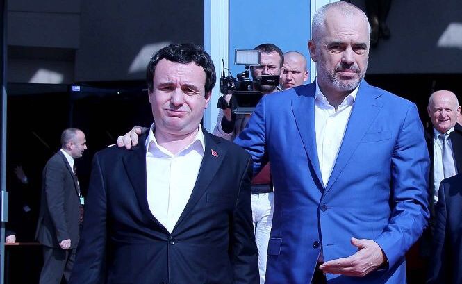 Baton Haxhiu i kërkon publikisht Albin Kurtit t’i kërkojë falje Edi Ramës