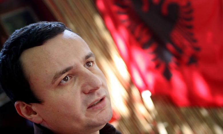 PROFIL/ Nga nacionalizmi, tek ndikimi islamik: Kush është Albin Kurti, opozitari i përjetshëm që pritet të drejtojë Kosovën PROFIL/ Nga nacionalizmi, tek ndikimi islamik: Kush është Albin Kurti, opozitari i përjetshëm që pritet të drejtojë Kosovën