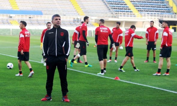 “Shpresat” mundën Kosovën, trajneri kosovës: Bushi, një bir k*rve me kollare!