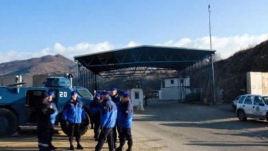 Policia serbe ndalon dy pjesëtarë të FSK, tension në kufi Policia serbe ndalon dy pjesëtarë të FSK, tension në kufi