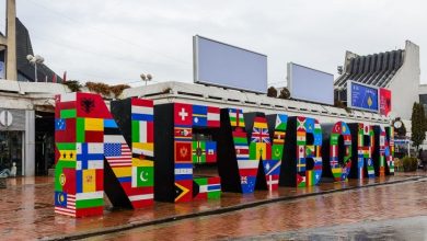 Prishtina mirëpret Kongresin e parë Botëror Shqiptar Prishtina mirëpret Kongresin e parë Botëror Shqiptar