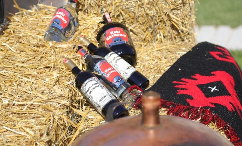 FOTO/ Festa lokale “Skrapari n’gotë” mbledh qindra vizitorë FOTO/ Festa lokale “Skrapari n’gotë” mbledh qindra vizitorë