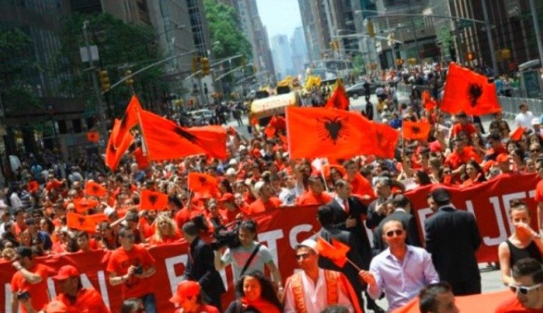 Shqiptarët sot me protestë në Nju Jork për krimet në Kosovë, Bosnje e Kroaci Shqiptarët sot me protestë në Nju Jork për krimet në Kosovë, Bosnje e Kroaci