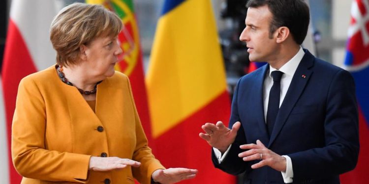 Samiti i Parisit për Kosovën, rreziqet që forca e Merkel të rezultojë një plasje tullumbaceje Samiti i Parisit për Kosovën, rreziqet që forca e Merkel të rezultojë një plasje tullumbaceje