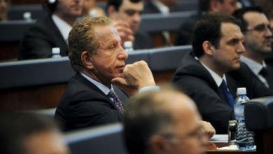 I tronditur, Pacolli thërret shqiptarët në peticion I tronditur, Pacolli thërret shqiptarët në peticion