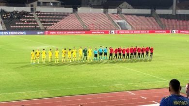 Moment emocionues – futbollistët e Kosovës iu bashkohen atyre të Shqipërisë duke e kënduar së bashku himnin kombëtar Moment emocionues – futbollistët e Kosovës iu bashkohen atyre të Shqipërisë duke e kënduar së bashku himnin kombëtar