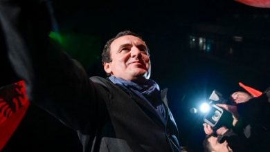 Serbët në panik: Kurti na kërkoi 22 miliardë euro për reparacione të luftës ndaj Kosovës Serbët në panik: Kurti na kërkoi 22 miliardë euro për reparacione të luftës ndaj Kosovës