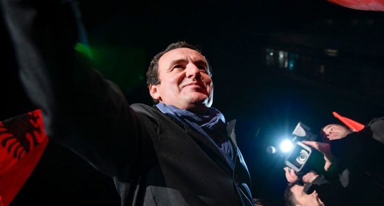 Serbët në panik: Kurti na kërkoi 22 miliardë euro për reparacione të luftës ndaj Kosovës Serbët në panik: Kurti na kërkoi 22 miliardë euro për reparacione të luftës ndaj Kosovës