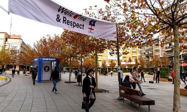 Gjigandi mediatik BBC, jehonë mikpritjes së Anglisë në Kosovë, ndryshe nga Mali i Zi dhe Bullgaria (FOTO)