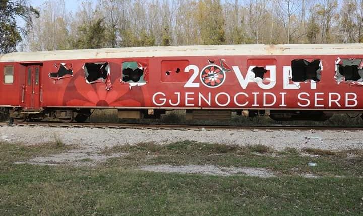 Dëmtohet Treni i Eksodit i cili përkujton krimet e Serbisë në Kosovë Dëmtohet Treni i Eksodit i cili përkujton krimet e Serbisë në Kosovë