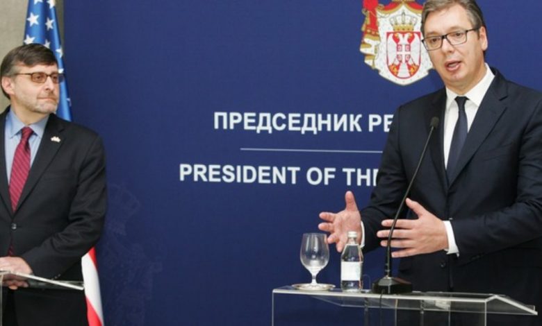 Vucicit ‘i dhëmbin’ deklaratat e Palmerit: Fjalët e tij më duken si shaka, Serbia nuk do të poshtërohet Vucicit ‘i dhëmbin’ deklaratat e Palmerit: Fjalët e tij më duken si shaka, Serbia nuk do të poshtërohet