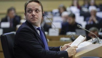 Dhjetë eurodeputetët i shkruajnë Oliver Varhelyi: Qeveria e Serbisë po kërcënon demokracinë Dhjetë eurodeputetët i shkruajnë Oliver Varhelyi: Qeveria e Serbisë po kërcënon demokracinë