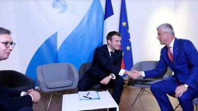 Vuçiç: Dialog me Kosovën, vetëm nëse hiqet taksa me Serbinë Vuçiç: Dialog me Kosovën, vetëm nëse hiqet taksa me Serbinë