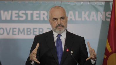 Rama: Mendoj dhe punoj për interesat e Shqipërisë e të Kosovës, duhet të bëjmë gjëra me zgjuarsi Rama: Mendoj dhe punoj për interesat e Shqipërisë e të Kosovës, duhet të bëjmë gjëra me zgjuarsi