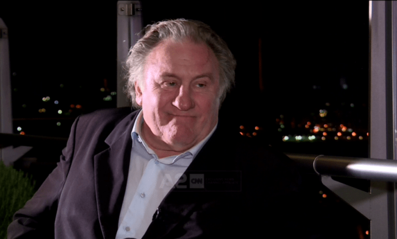 Flet Gerard Depardieu: Shqipërinë e njoh nga lufta e Kosovës, Millosheviq ishte monstër Flet Gerard Depardieu: Shqipërinë e njoh nga lufta e Kosovës, Millosheviq ishte monstër