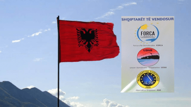 Pas reagimit të ”Shqiptarëve të Vendosur”, qeveria e Malit të Zi aprovoi Ligjin mbi përdorimin e simblove kombëtare Pas reagimit të ”Shqiptarëve të Vendosur”, qeveria e Malit të Zi aprovoi Ligjin mbi përdorimin e simblove kombëtare