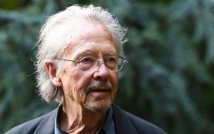 Thellohet skandali i fituesit të Nobelit të letërsisë: Handke, pasaportë nga Millosheviçi!