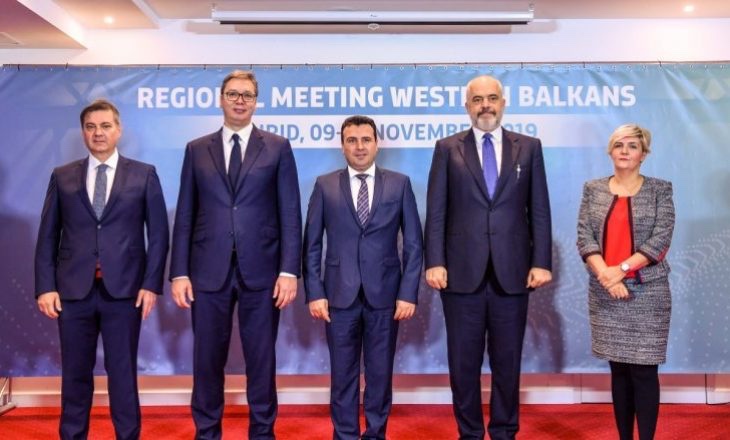 Mali i Zi refuzon propozimin për “mini Shengenin” e Ballkanit Mali i Zi refuzon propozimin për “mini Shengenin” e Ballkanit