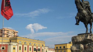 Festat e nëntorit, shqiptarët ikin në vendet ekzotike, vijnë festojnë shtetasit nga Kosova Festat e nëntorit, shqiptarët ikin në vendet ekzotike, vijnë festojnë shtetasit nga Kosova