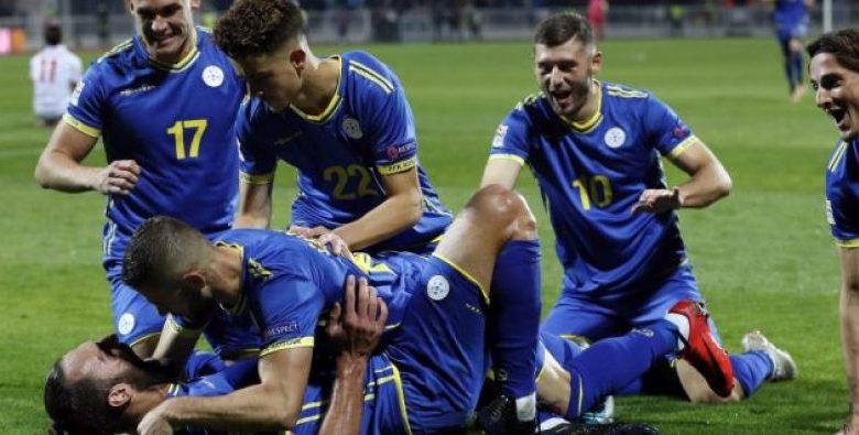 Kosova e nis me vetëm 5 euro! Bileta të lira edhe pse përballë është Anglia Kosova e nis me vetëm 5 euro! Bileta të lira edhe pse përballë është Anglia