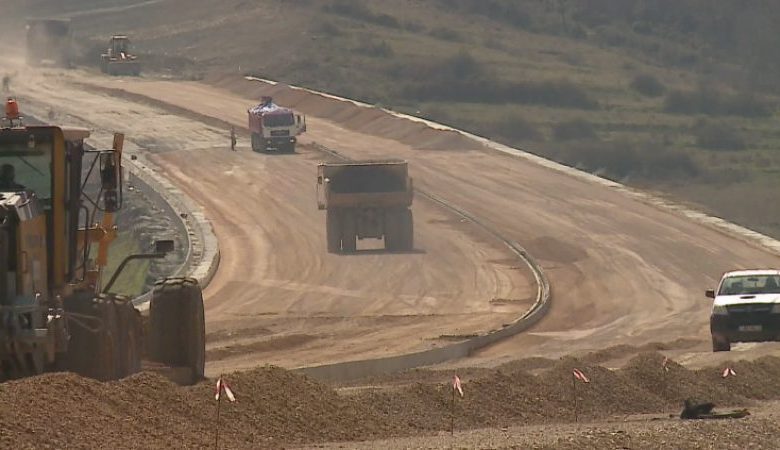 Nis ndërtimi i korridorit VIII, Maqedonia e Veriut do të lidhet me autostradë me portin e Durrësit Nis ndërtimi i korridorit VIII, Maqedonia e Veriut do të lidhet me autostradë me portin e Durrësit