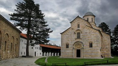 Vuçiq: Kosova ka përkrahje për ta konsideruar Kishën e Deçanit trashëgimi shqiptare Vuçiq: Kosova ka përkrahje për ta konsideruar Kishën e Deçanit trashëgimi shqiptare