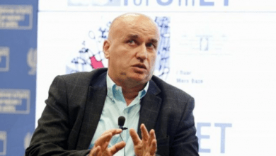 Albin Kurti sillet sikur i ka vendosur ai sanksione Perëndimit Albin Kurti sillet sikur i ka vendosur ai sanksione Perëndimit