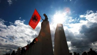 Ligji për simbolet, Meta: Përshendes Malin e Zi, komunat shqiptare do festojnë Ditën Kombëtare Ligji për simbolet, Meta: Përshendes Malin e Zi, komunat shqiptare do festojnë Ditën Kombëtare