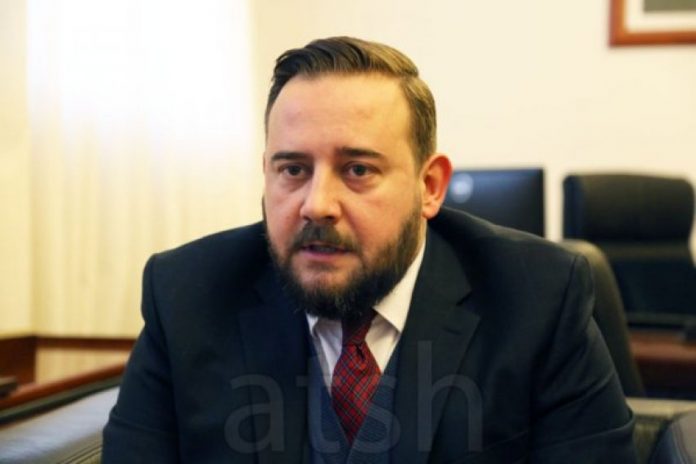 Avancimi historik i Kosovës në NATO, Xhafaj: Shqipëria e bllokoi Serbinë në Asamblenë Parlamentare Avancimi historik i Kosovës në NATO, Xhafaj: Shqipëria e bllokoi Serbinë në Asamblenë Parlamentare