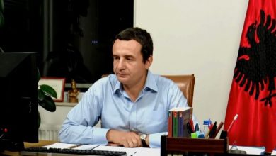Kurti: Burrave shqiptarë nuk ua kanë mësuar gratë e tyre shampanjën Kurti: Burrave shqiptarë nuk ua kanë mësuar gratë e tyre shampanjën